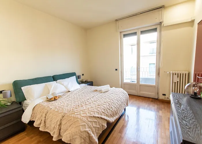 Ihost - Niccolini 21 Milan